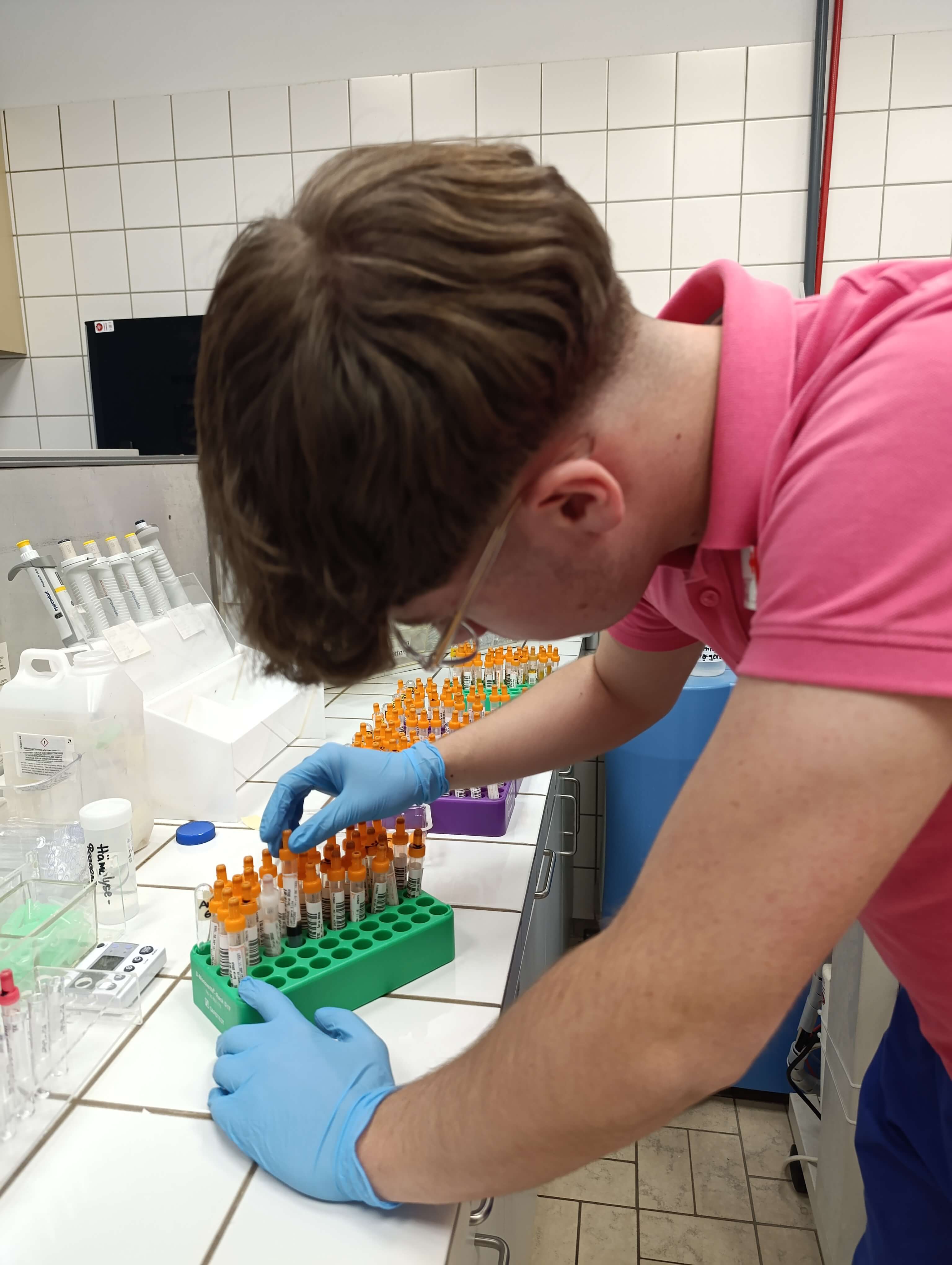 Praktische Ausbildungssituation im Labor